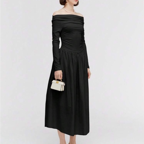 Black off the shoulder drop waist 2024 viral trend contrast midi dress - Picture 7 of 7